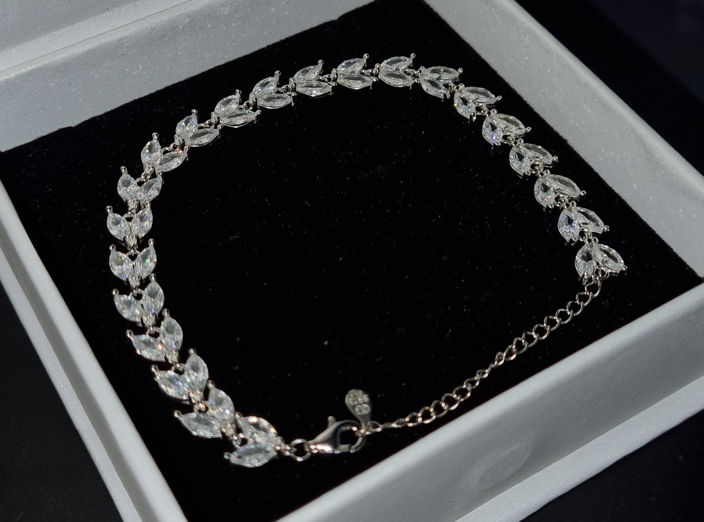 Sparkle collection - Cubic zirconia köves ezüst karkötő